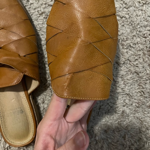SOLD BEAST FASHION woven mules in cognac - Picture 4 of 8